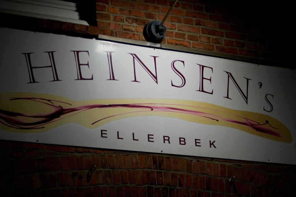 Heinsens Ellerbek Bed & Breakfast Luaran gambar
