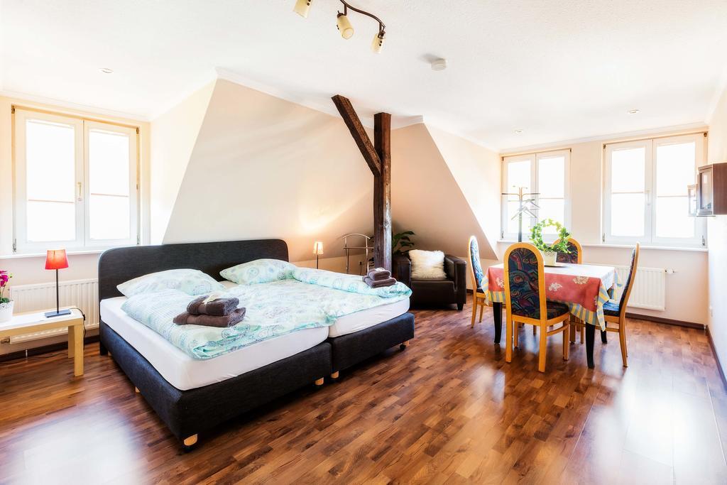 Heinsens Ellerbek Bed & Breakfast Luaran gambar