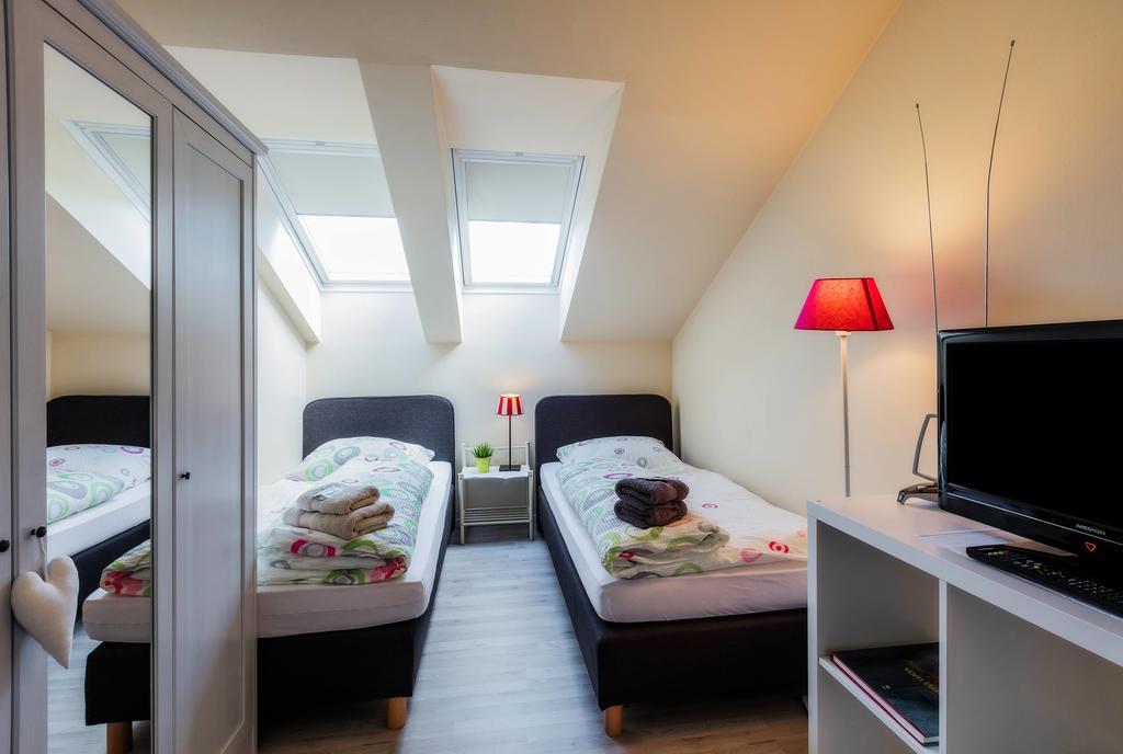 Heinsens Ellerbek Bed & Breakfast Luaran gambar